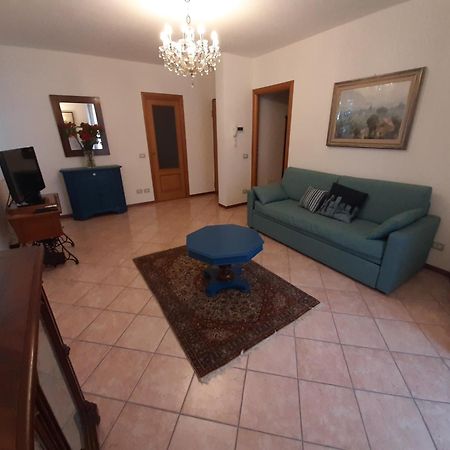 Casa Della Nonna 2 Lägenhet Gargnano Exteriör bild